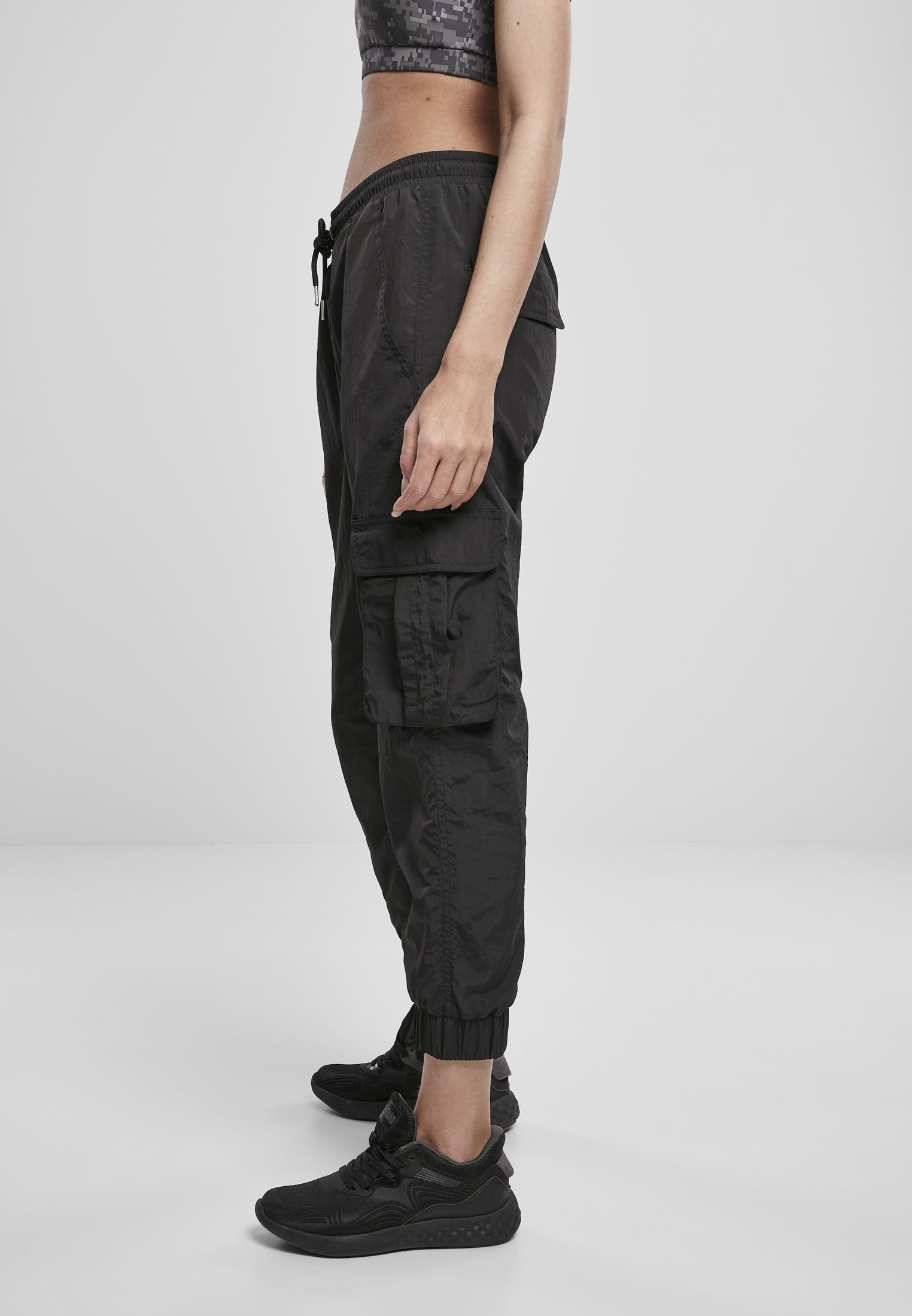 Ladies High Waist Crinkle Nylon Cargo Pants black L - variant image 1