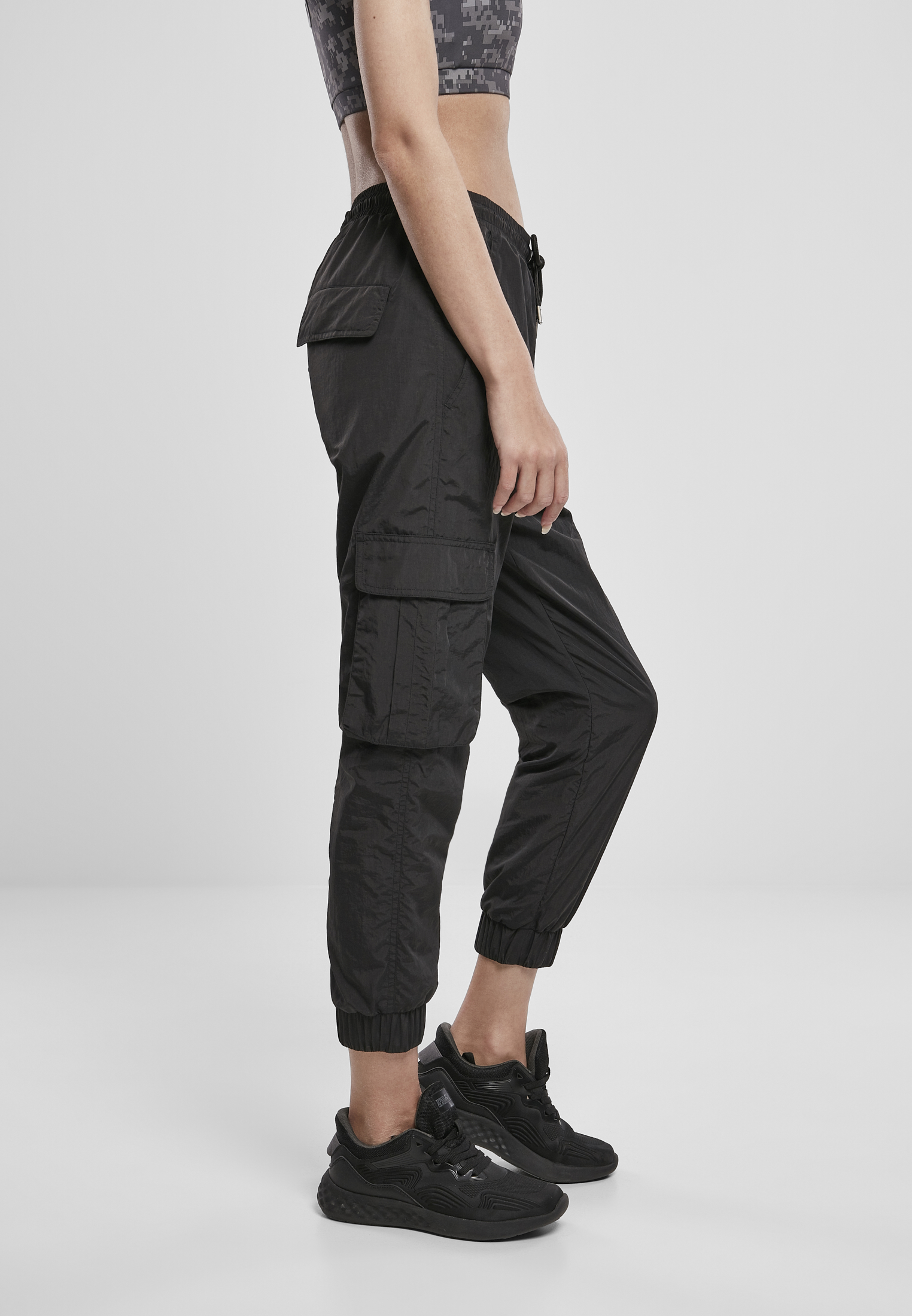 Ladies High Waist Crinkle Nylon Cargo Pants black L - variant image 3