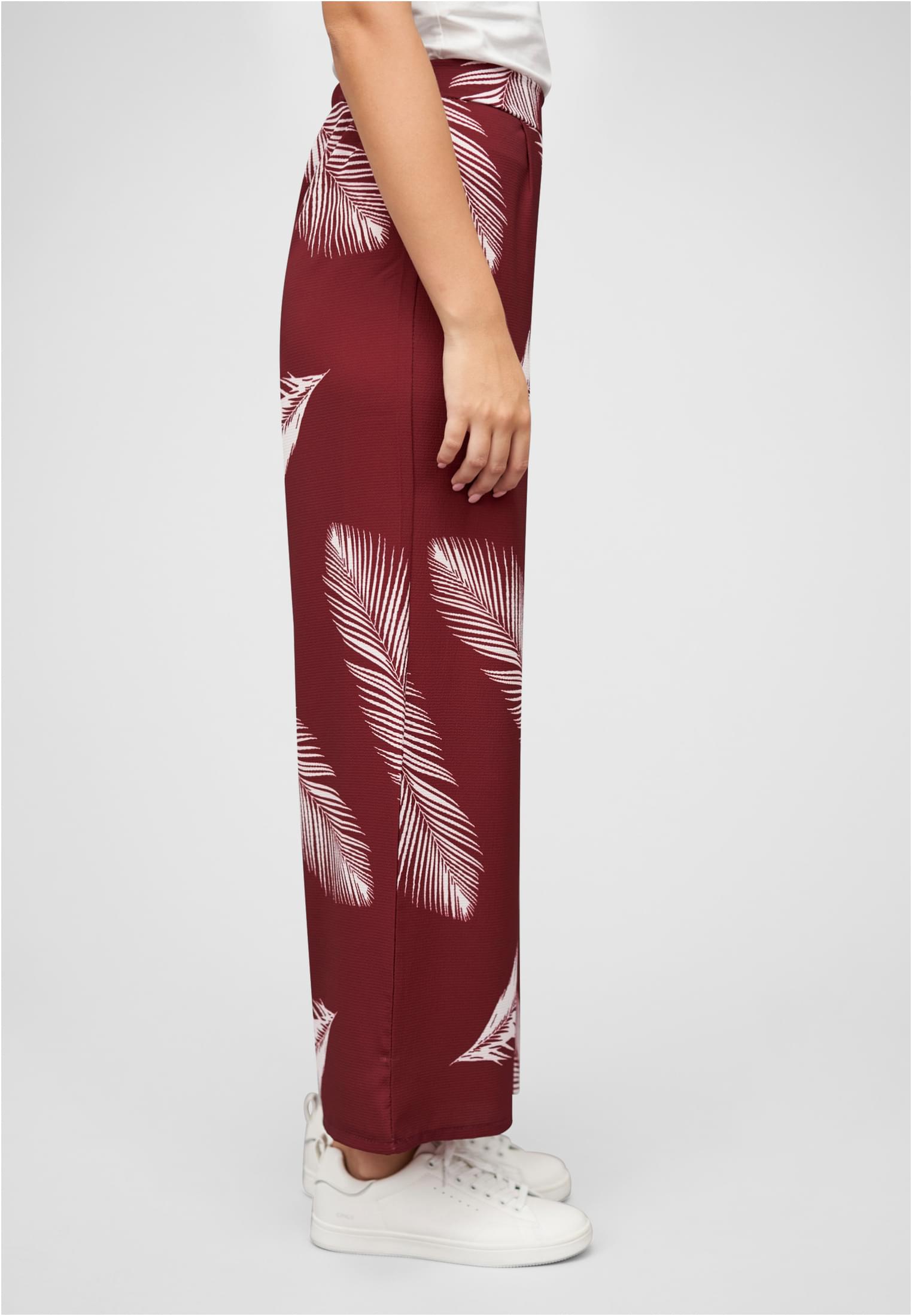 Sommerhose mit weitem Beinschnitt und Federprint bordeaux L - variant image 3