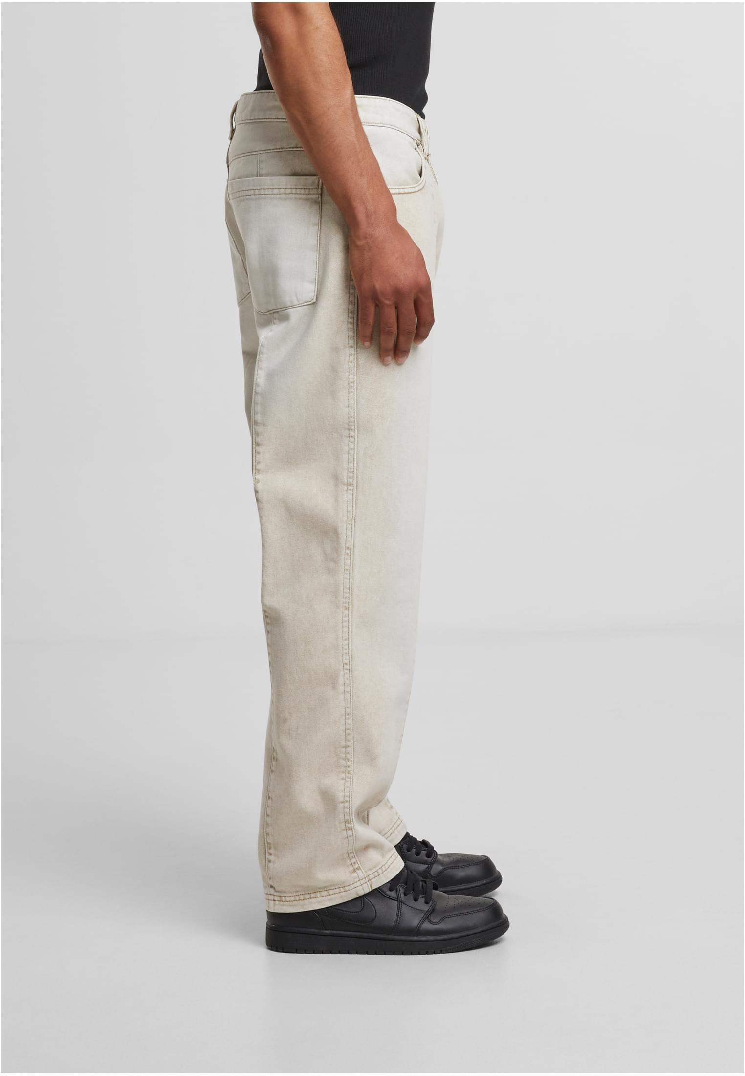  - variant image 3