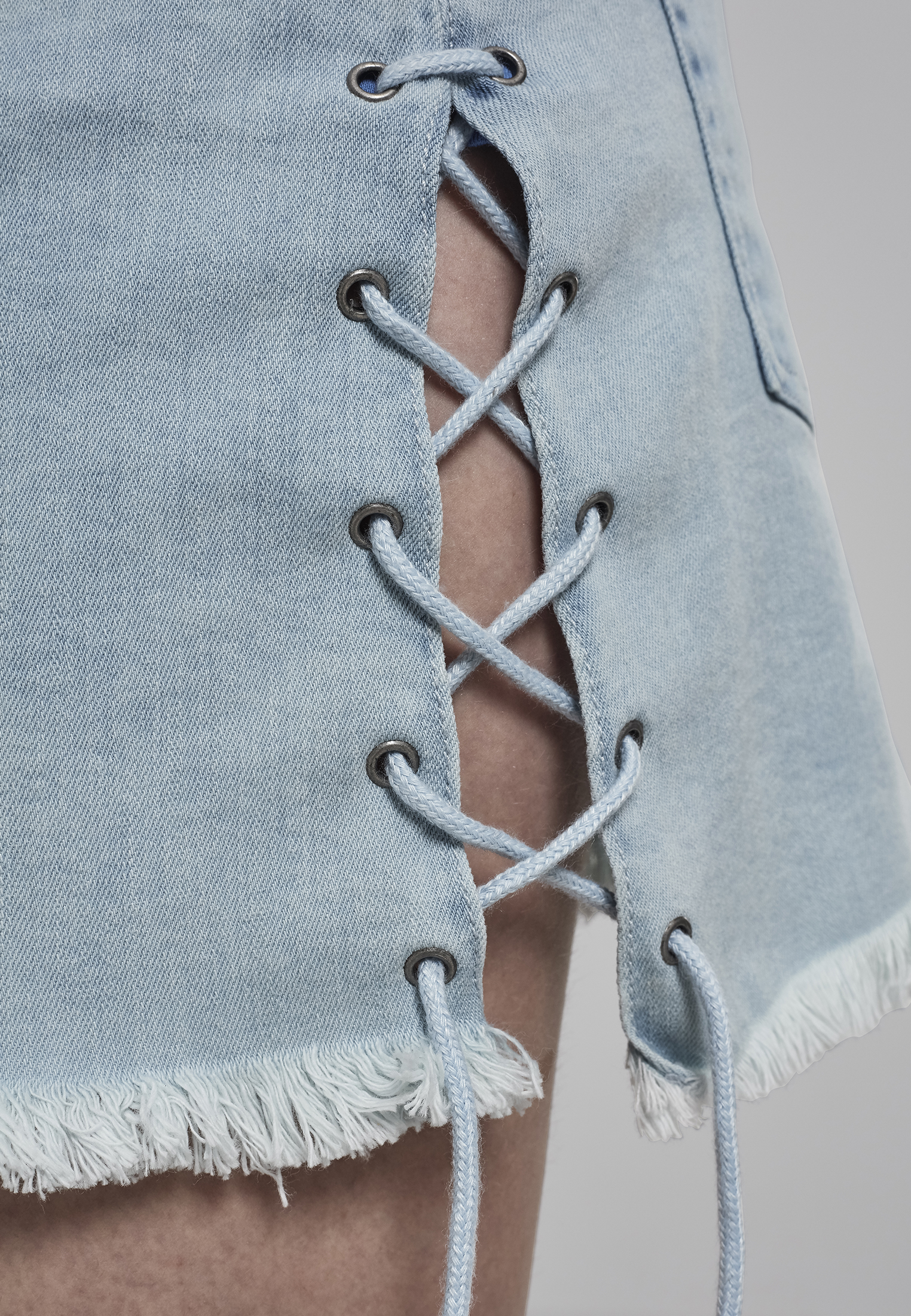 jupe en denim bleu délavé à lacets pour femmes 26
 - variant image 5