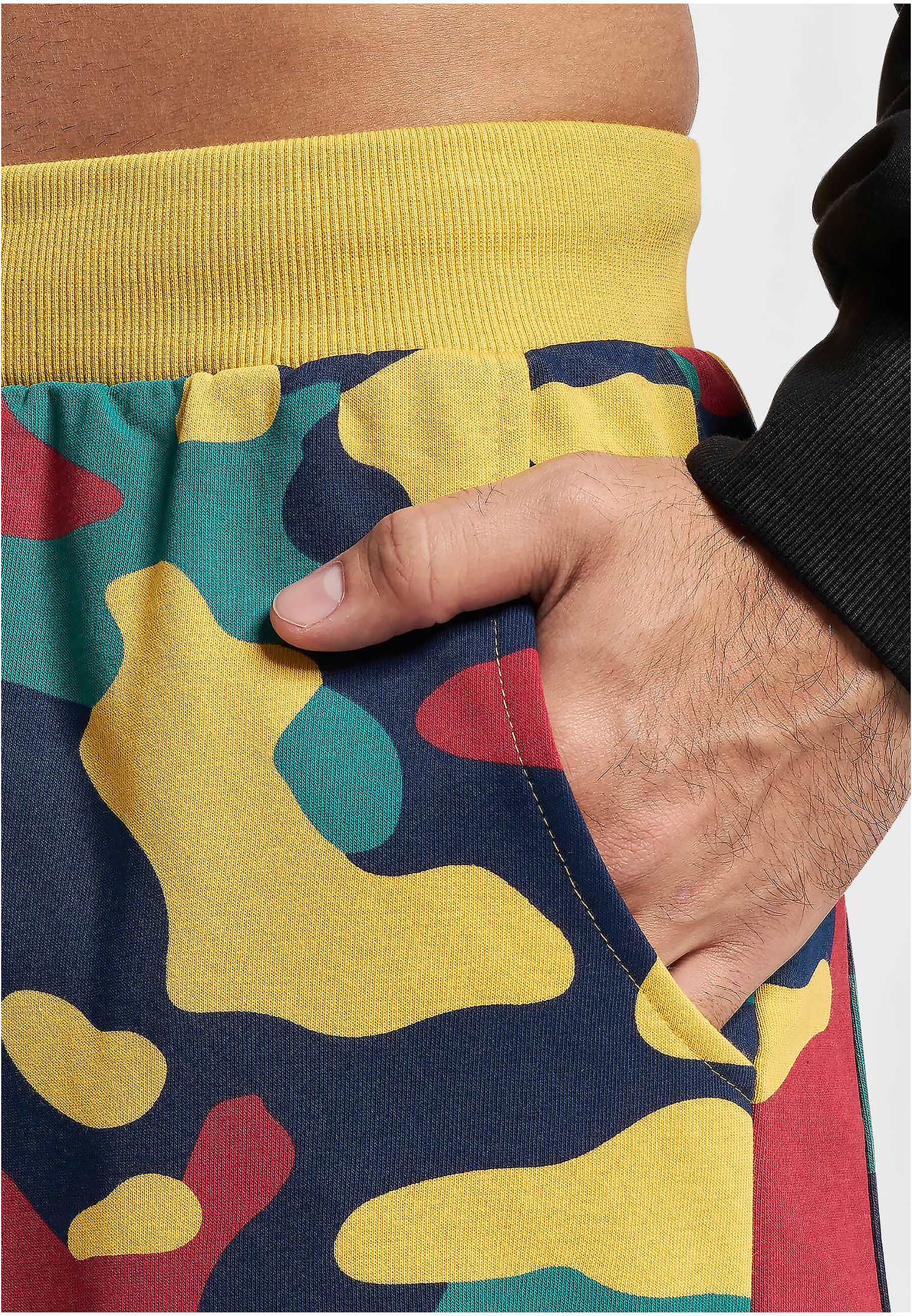 Pericoloso DNGRS Shorts HideMe camo L
 - variant image 4