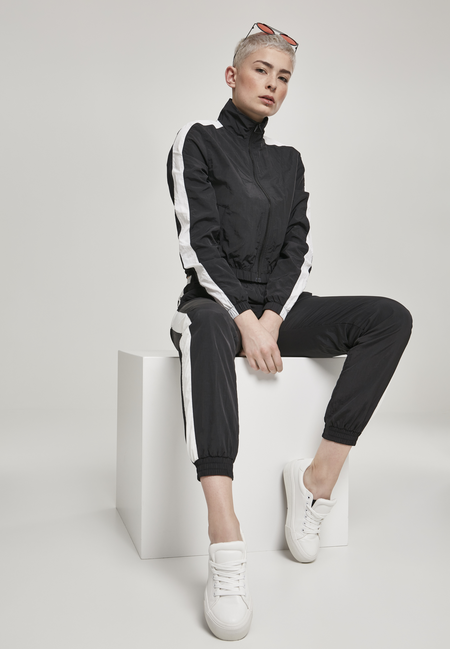 Ladies Short Striped Crinkle Track Jacket blk/wht L - variant image 6